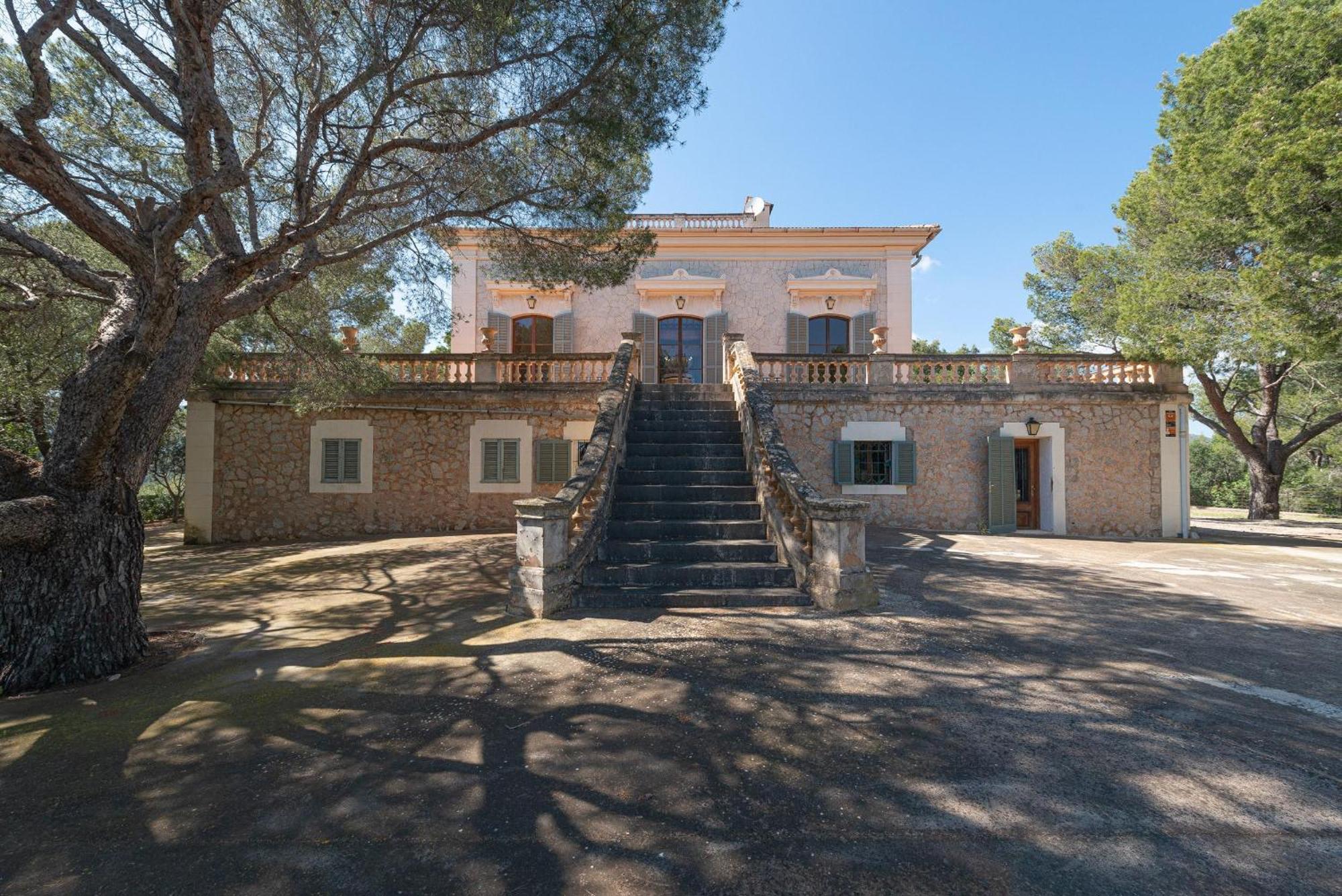 Son Muntaner Villa *